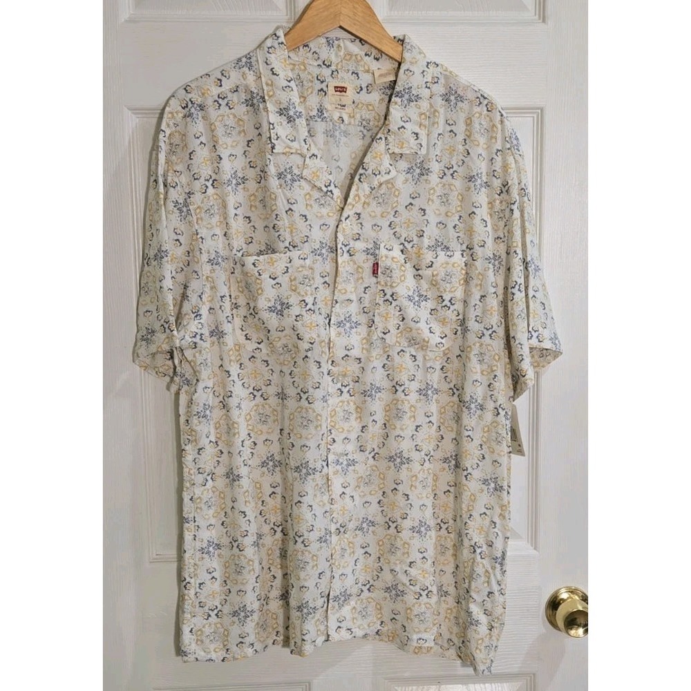 Levi's Mens Shirt LARGE Classic Camper Short Sleeve Creme Malachi Tile Egret